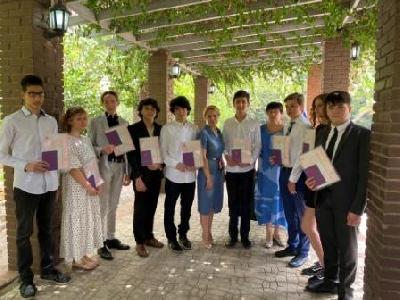 Вручение аттестатов выпускникам 9 класса